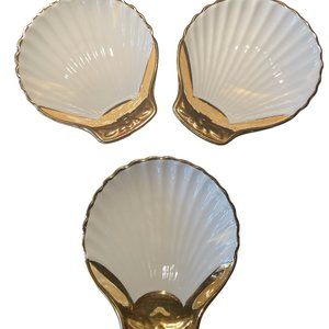 Royal Worcester Scallop/Oyster White and Gold Shell 5-inch Dish
